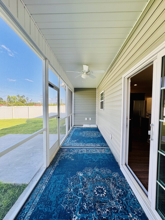 Building Photo - 211 Copperwood Lp