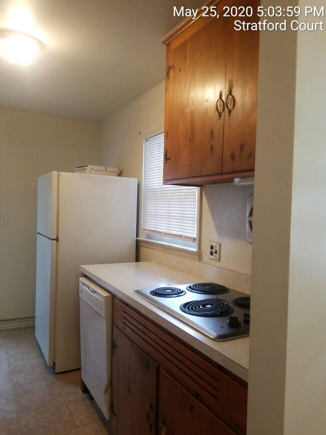 Building Photo - 108 Stratford Ct