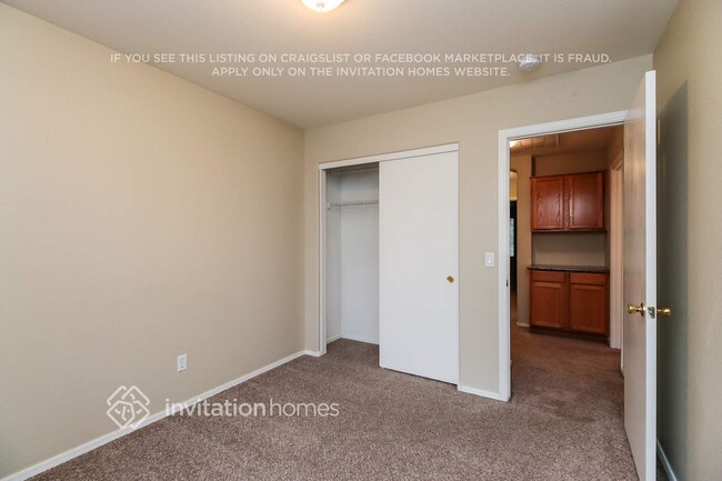 Building Photo - 1443 E Julep St