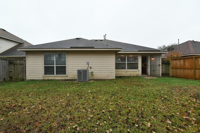 Building Photo - 8611 Texas Acorn Ave