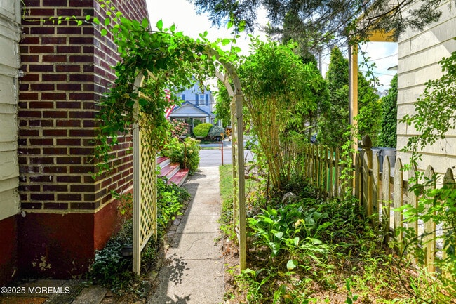 Building Photo - 129 Cookman Ave