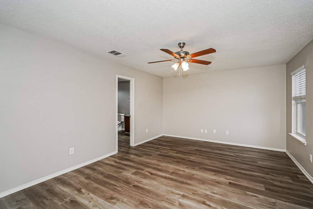 Building Photo - 2036 Silverado Dr