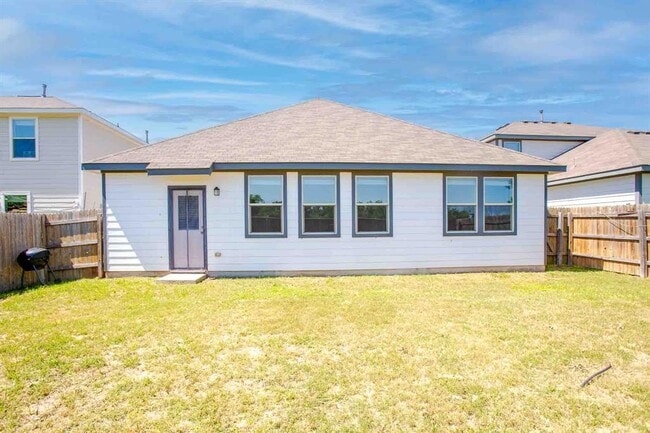Building Photo - 11724 Saddle Rock Dr