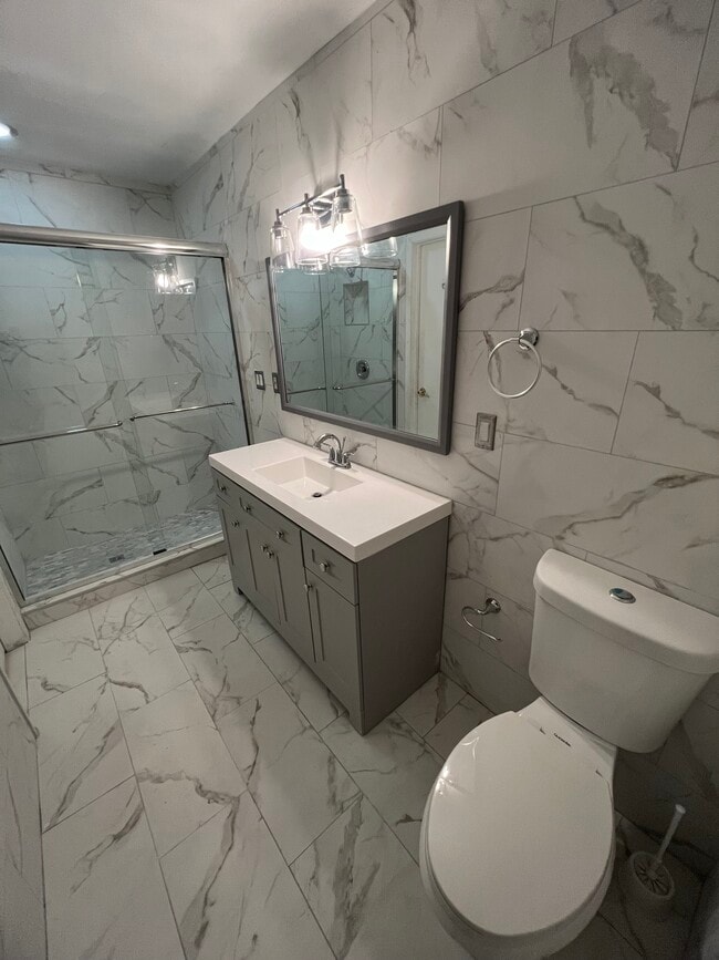 Building Photo - 10441 Mahogany Key Cir