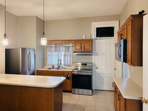 Building Photo - 1737 Madison St