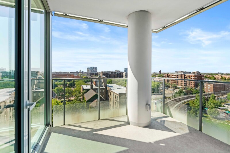 Building Photo - 236 W Hill St