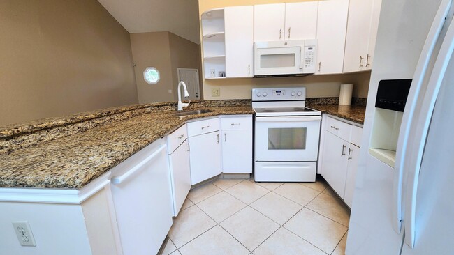 Building Photo - 8463 Dynasty Dr