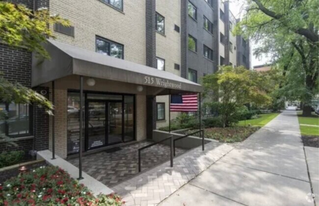 Building Photo - 515 W Wrightwood Ave