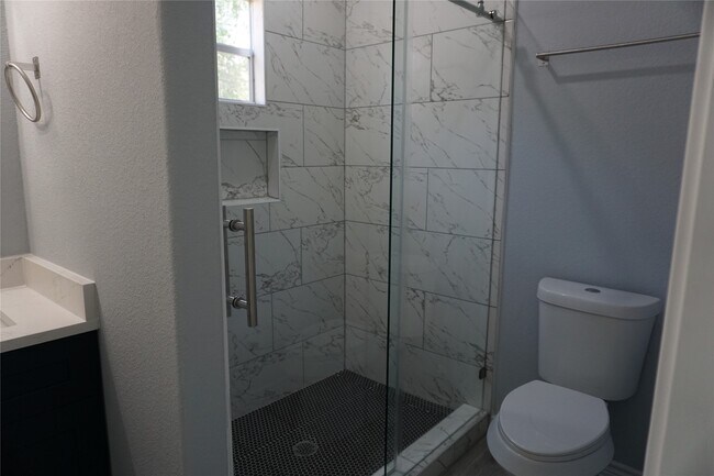 Building Photo - 11755 White Cedar St