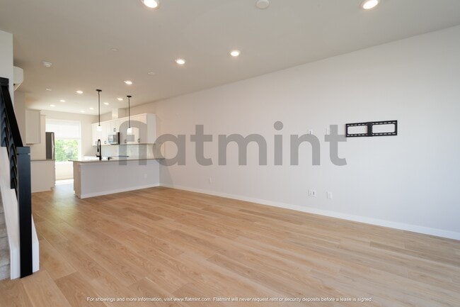 Building Photo - 14568 Westminster Way N