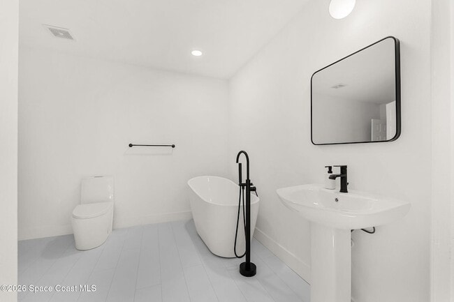 Building Photo - 9085 S Hwy A1A