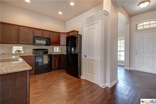 Building Photo - 3410 Greyfriar Dr