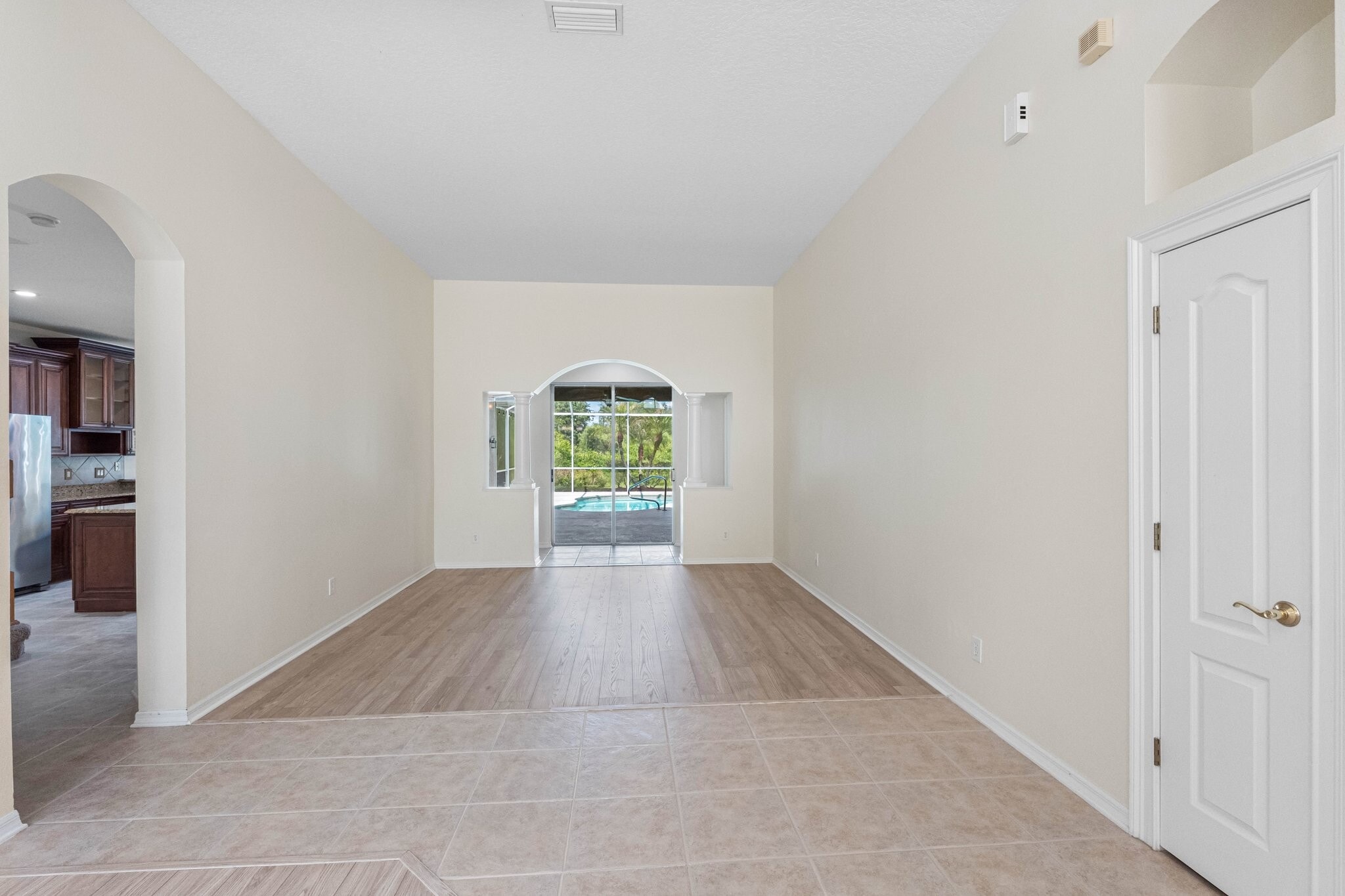Building Photo - 21107 Bircholm Ct