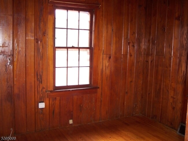 Building Photo - 251 Cupsaw Dr