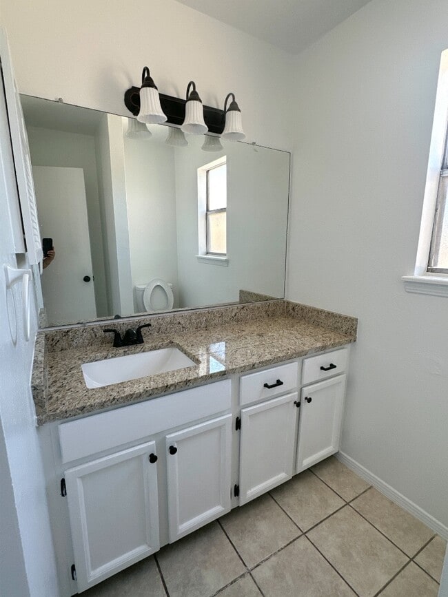 Building Photo - 5509 Oakbriar Cir