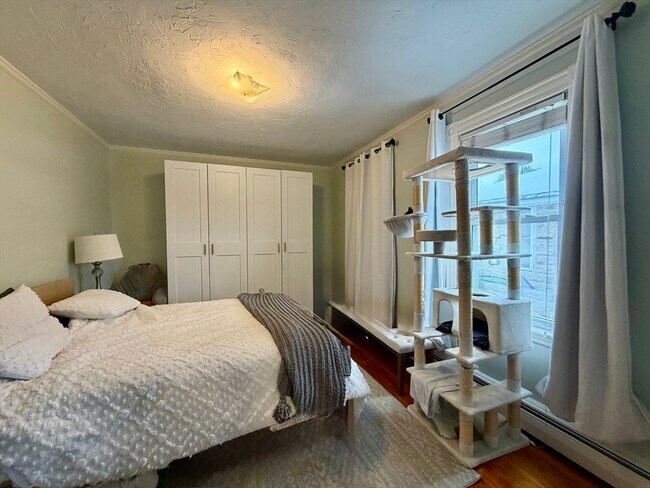 Building Photo - 6 Lexington St