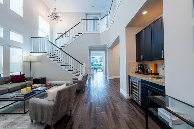 Building Photo - 9368 Eden Roc Ct