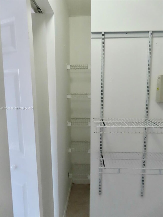 Building Photo - 3398 NE 9th Dr