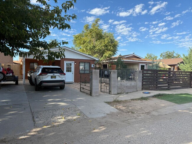 Primary Photo - Remodeled 3 Br, 2 Ba, with major appliances