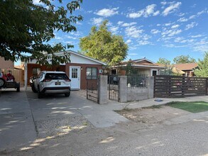 Building Photo - Remodeled 3 Br, 2 Ba, with major appliances