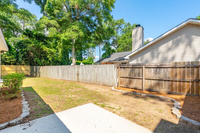 Building Photo - Updated Single Family Home in Lawton Bluff...