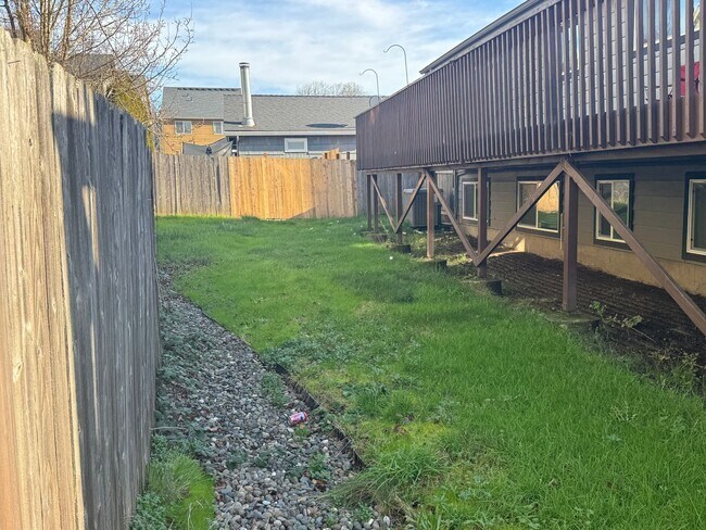 Building Photo - WA3309