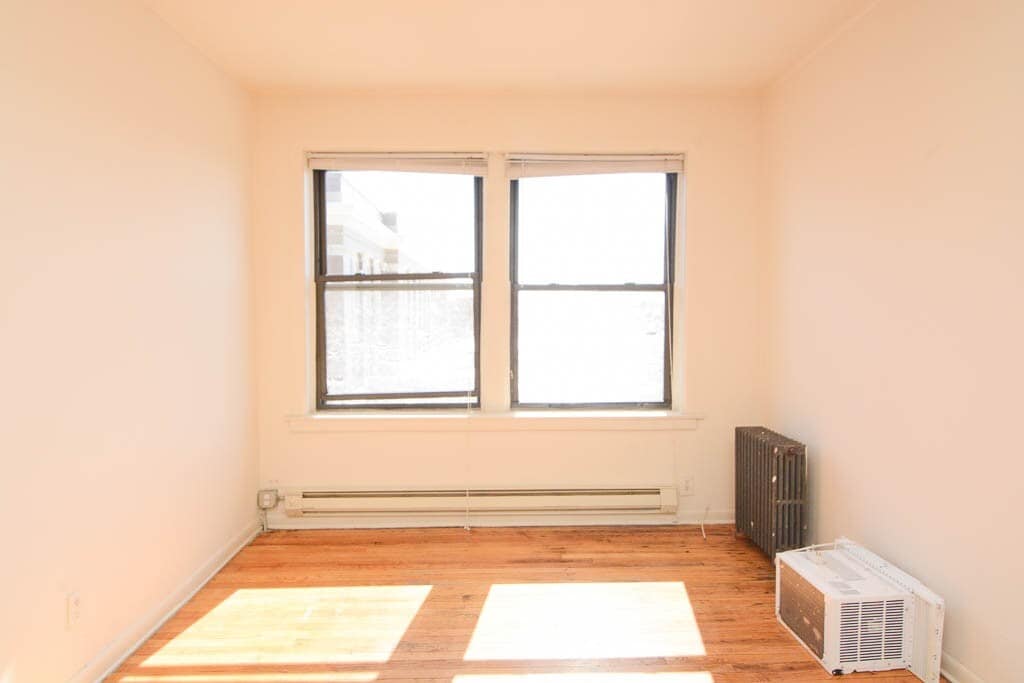 Building Photo - 1055 W George St