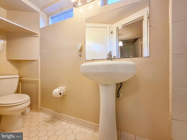 Building Photo - 7511 Elgar St