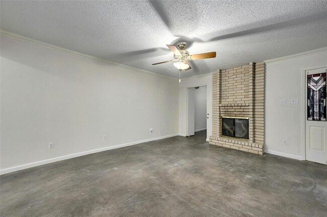 Building Photo - 8400 Jamestown Dr