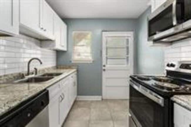 Building Photo - 4106 Clark Ave