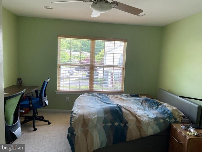 Building Photo - 46 Warwick Rd