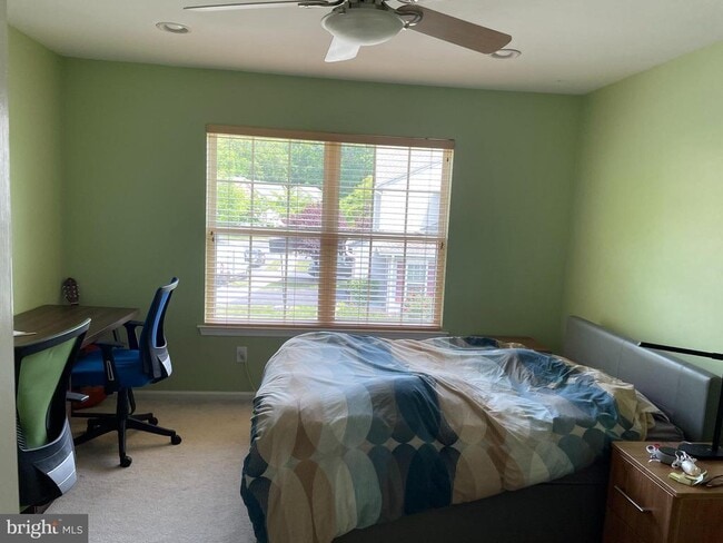 Building Photo - 46 Warwick Rd