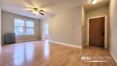 Building Photo - 1 bedroom in CHICAGO IL 60625