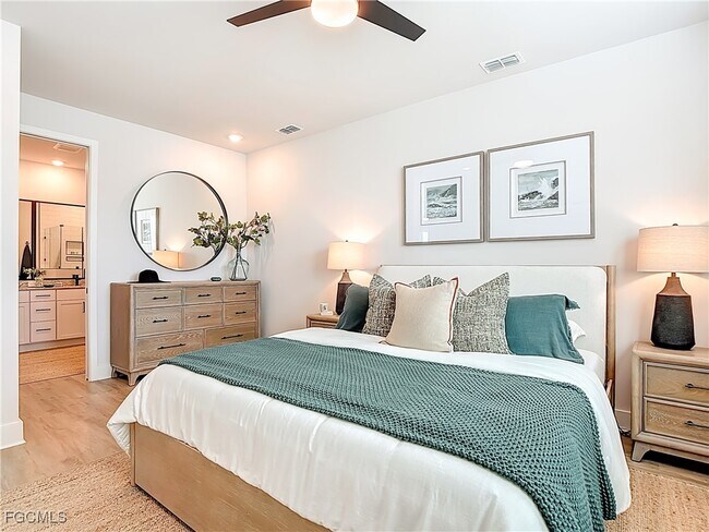 Building Photo - 8735 Catamaran Dr