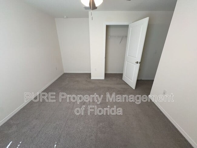 Building Photo - 618 SE 65th Terrace