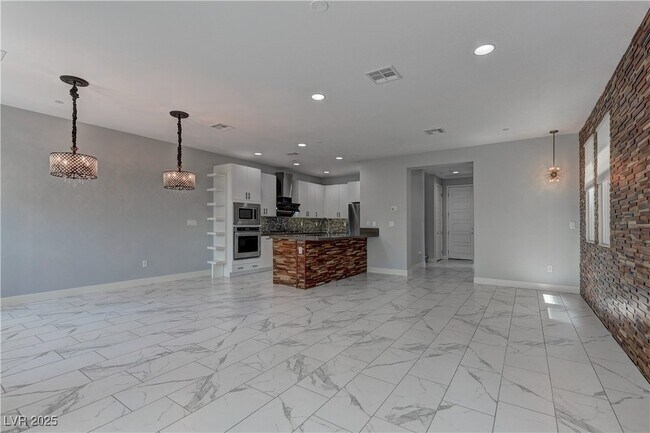 Building Photo - 11377 Gravitation Dr