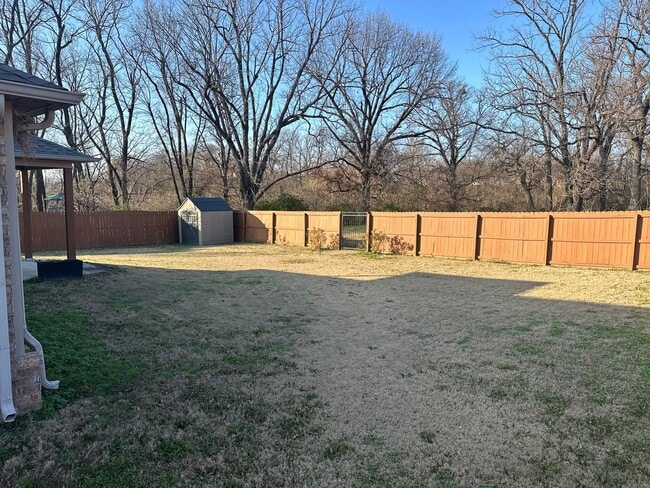 Building Photo - Available Now! Beautiful 4-Bedroom, 2-Bathroom Springdale Home w/ Fenced-In Yard and Covered Patio