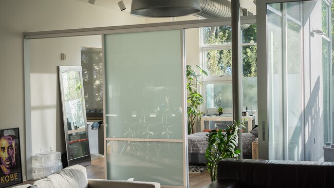 Building Photo - 4080 Glencoe Ave