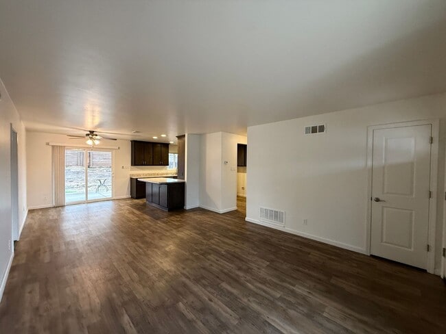 Building Photo - Orcutt Single Story Updated Home is Pet Friendly With Easy Access to 135/VSFB