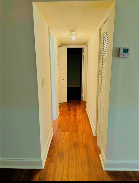 Building Photo - 492 NW 165th Street Rd