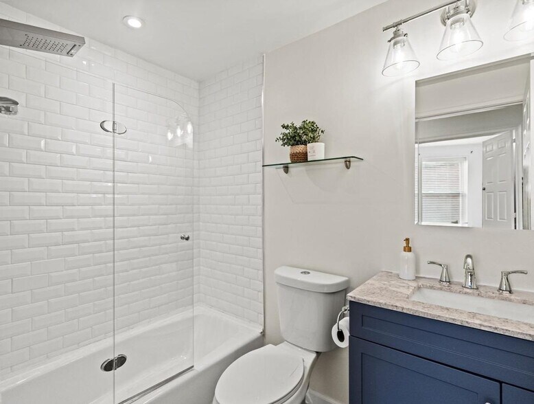 Building Photo - 115 Rhode Island Ave NW