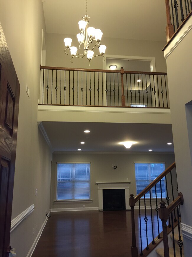 Building Photo - 2618 Snap Dragon Dr