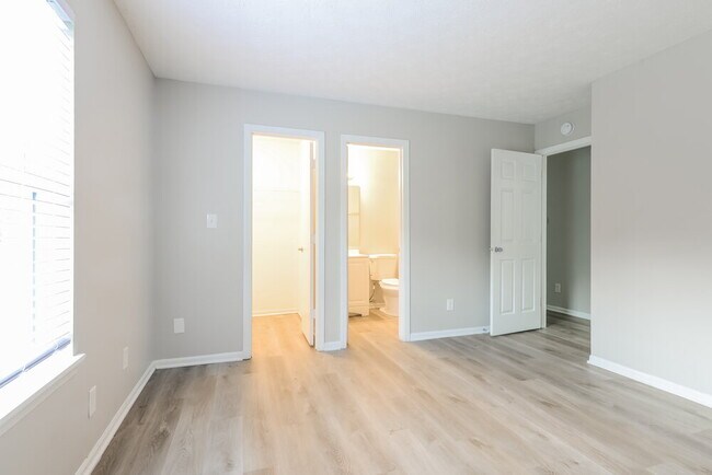 Building Photo - 140 Park Pl Blvd