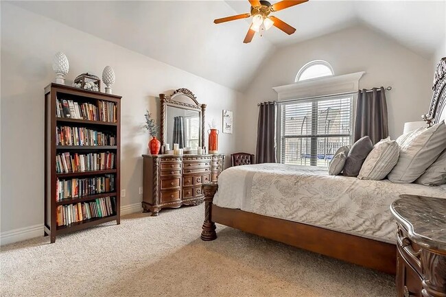 Master Bedroom - 6513 W Hearth Falls Dr