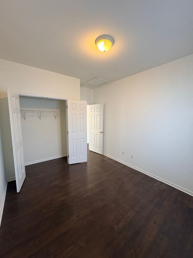 Building Photo - Welcome to Bluffton Park