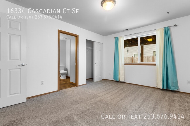Building Photo - 16334 Cascadian Ct SE