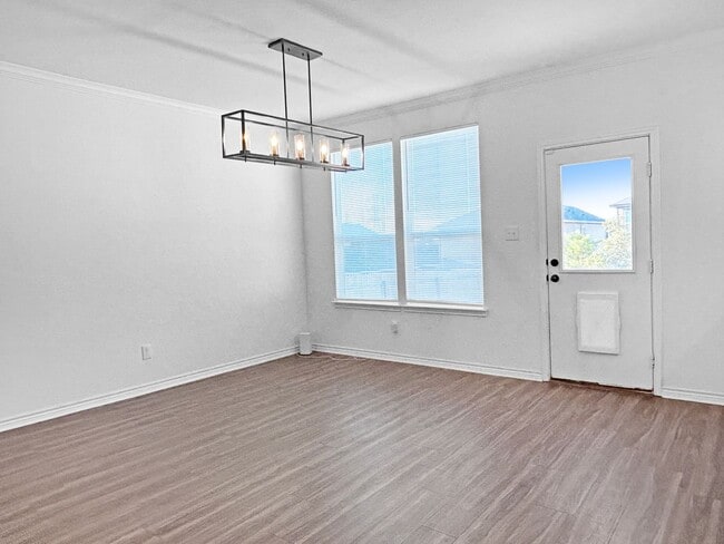 Building Photo - Comfy Converse Home—Stylish Upgrades, Grea...