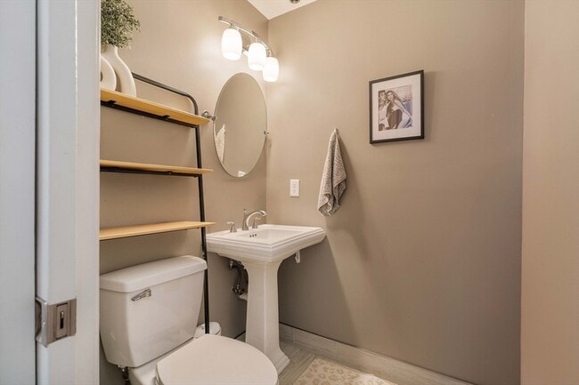 Building Photo - 188 North St