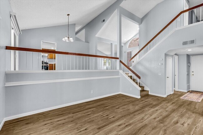 Building Photo - 625 Forester Ln