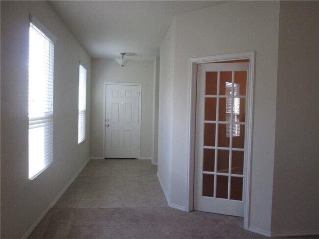 Building Photo - 5801 Knoll Pines Pass